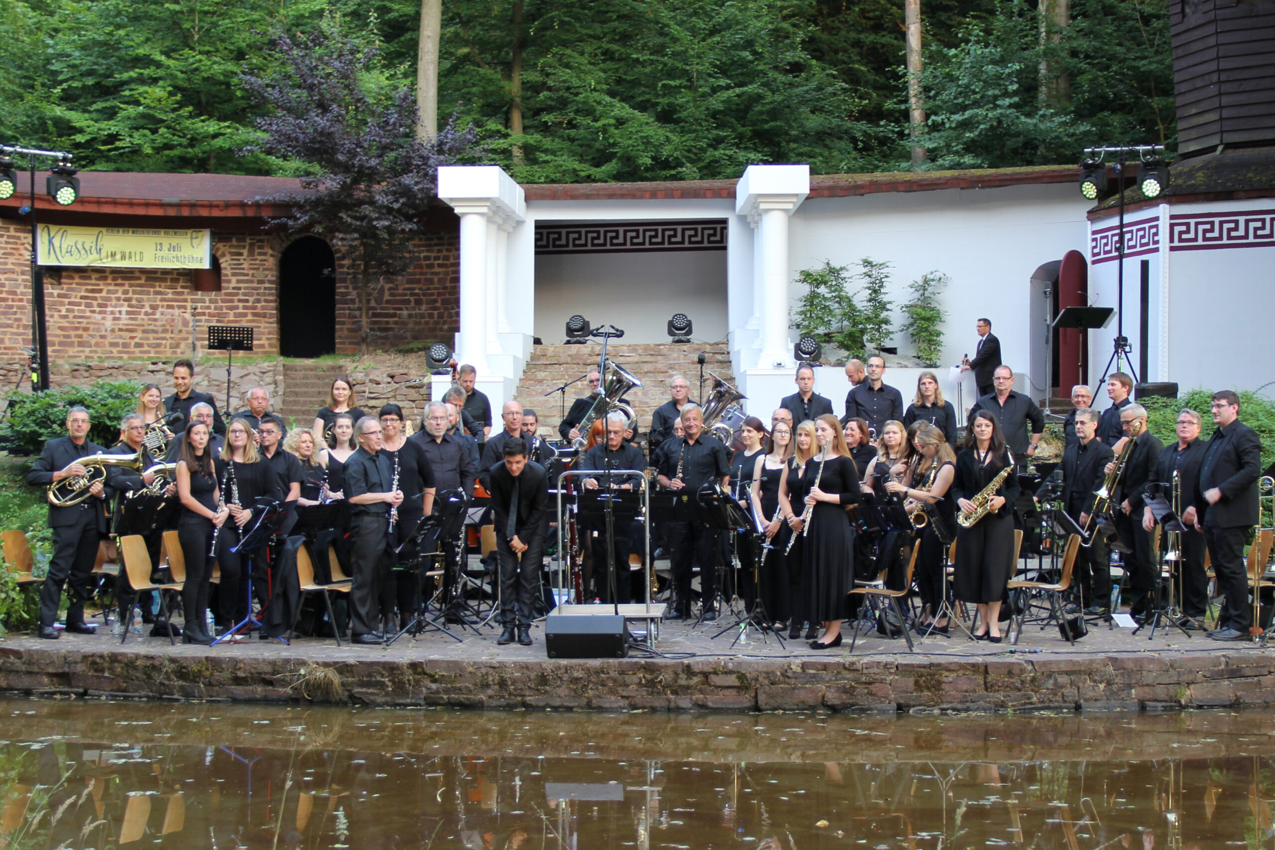 Featured image for “Klassik im Wald das neue Konzert”