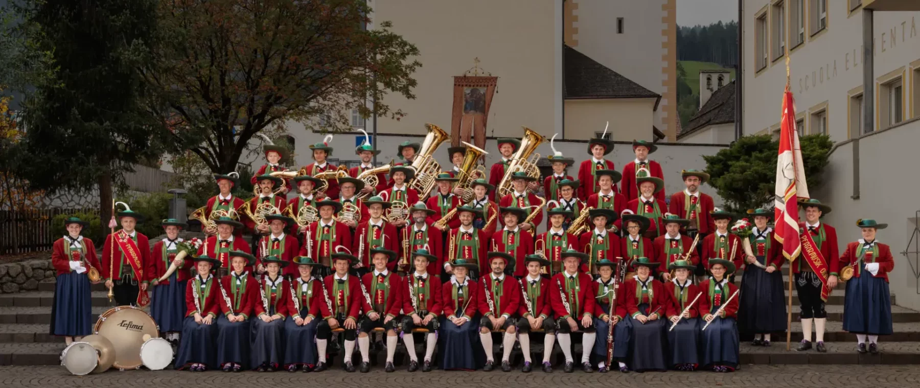 Featured image for “Großes Blasorchester der Pfarrmusik Olang, Südtirol zu Gast bei Helzwella Kirw”