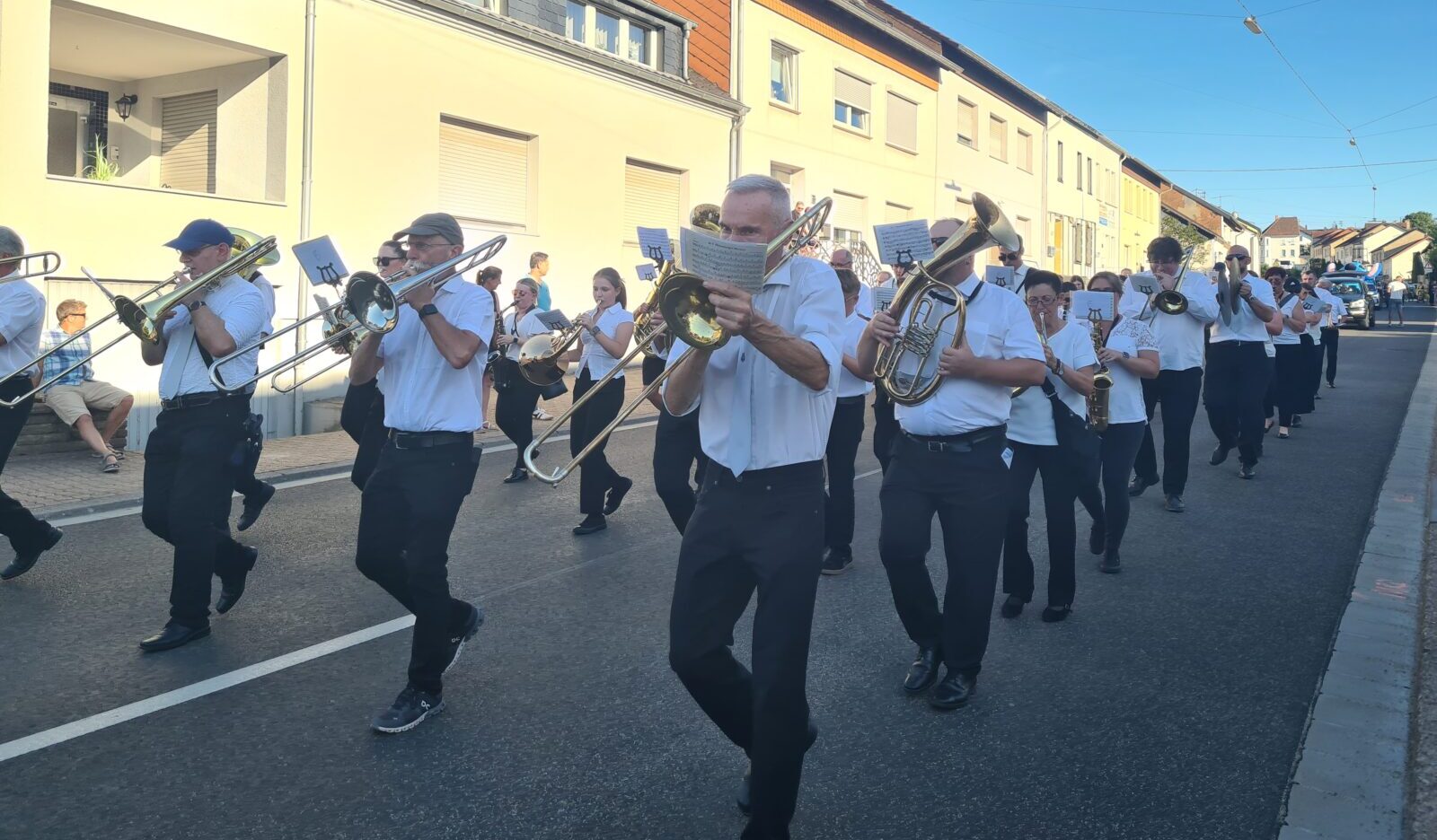 Featured image for “Musikfreunde Hülzweiler bei der Helzwella Kirw 2026”